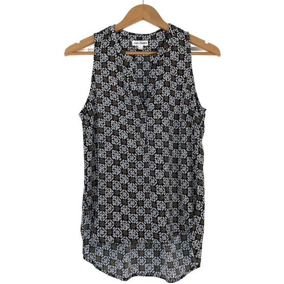 Oat + Fawn Tops - Oat + Fawn Women’s Size XS Blue Printed V Neck High Low Sleeveless Casual Blouse